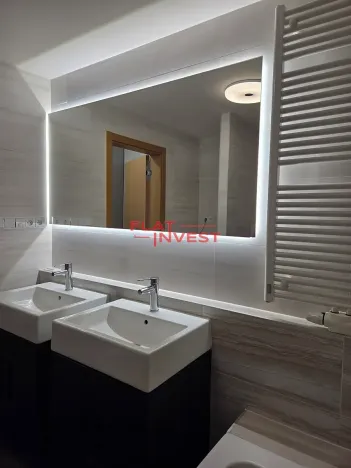 Pronájem bytu 2+kk, Praha - Břevnov, Ve Střešovičkách, 57 m2