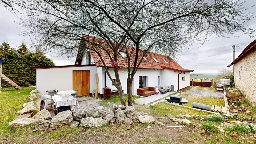 Prodej rodinného domu, Hradešín, 207 m2