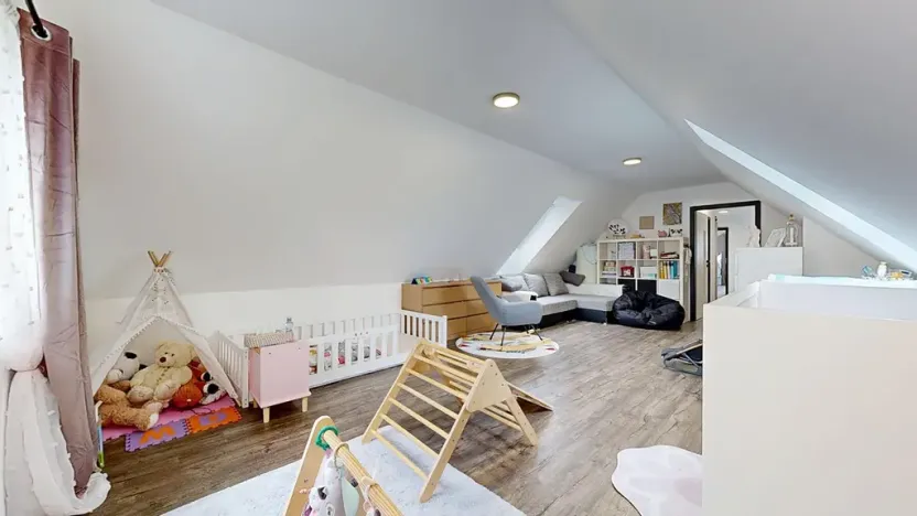 Prodej rodinného domu, Hradešín, 207 m2