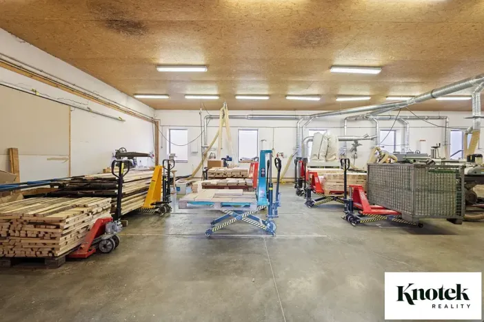 Prodej kanceláře, Račice-Pístovice, 479 m2