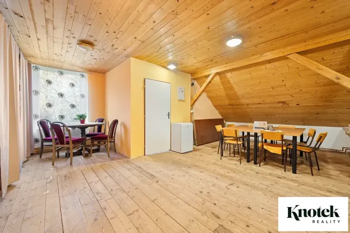 Pronájem výrobních prostor, Račice-Pístovice, 479 m2