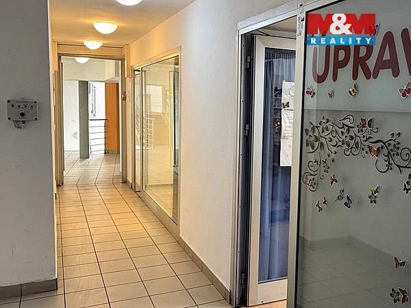 Pronájem obchodního prostoru, Brno - Brno-město, Masarykova, 30 m2