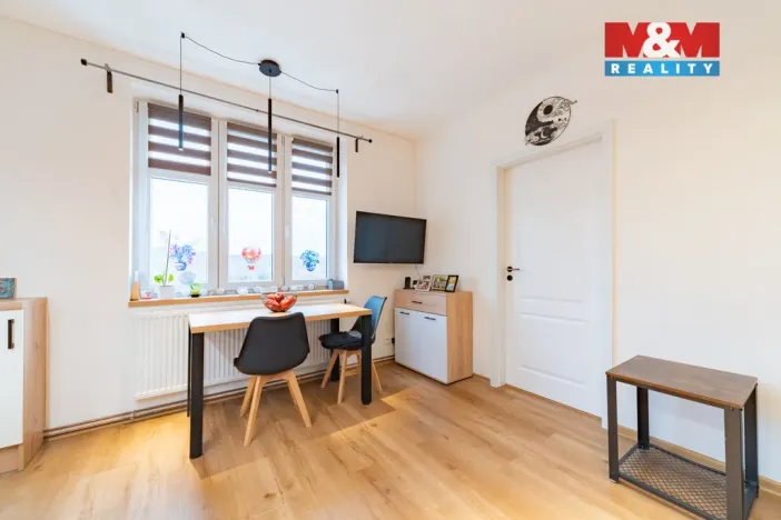Prodej bytu 2+kk, Karlovy Vary - Rybáře, Rohová, 45 m2