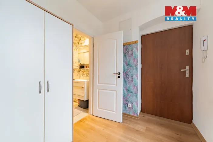 Prodej bytu 2+kk, Karlovy Vary - Rybáře, Rohová, 45 m2