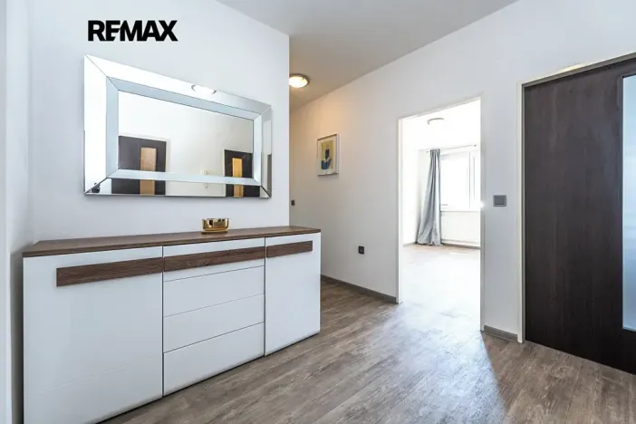 Prodej bytu 2+1, Praha - Černý Most, náměstí Plukovníka Vlčka, 83 m2