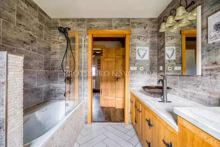 Prodej rodinného domu, Horní Brusnice, 230 m2