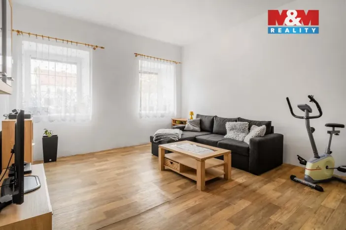 Prodej rodinného domu, Doksy, náměstí Republiky, 235 m2