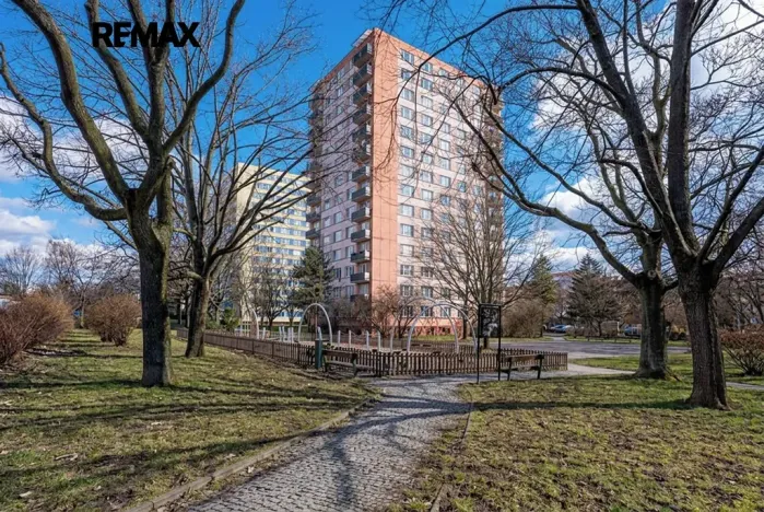 Prodej bytu 3+1, Praha - Malešice, Počernická, 72 m2