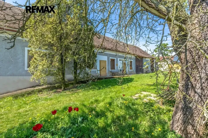 Prodej rodinného domu, Dobrovice, 180 m2