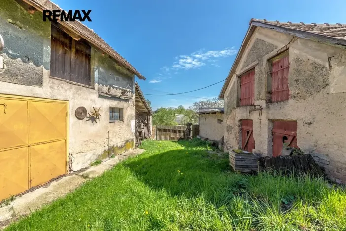 Prodej rodinného domu, Dobrovice, 180 m2