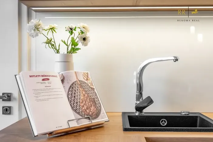 Prodej bytu 4+kk, Brno, Mikulčická, 75 m2