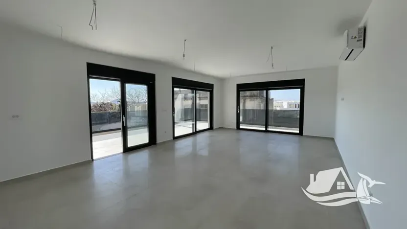 Prodej bytu 4+kk, Tribunj, Chorvatsko, 105 m2