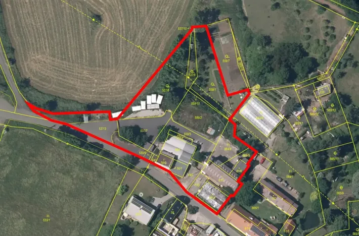 Prodej zemědělského objektu, Bžany, 1600 m2