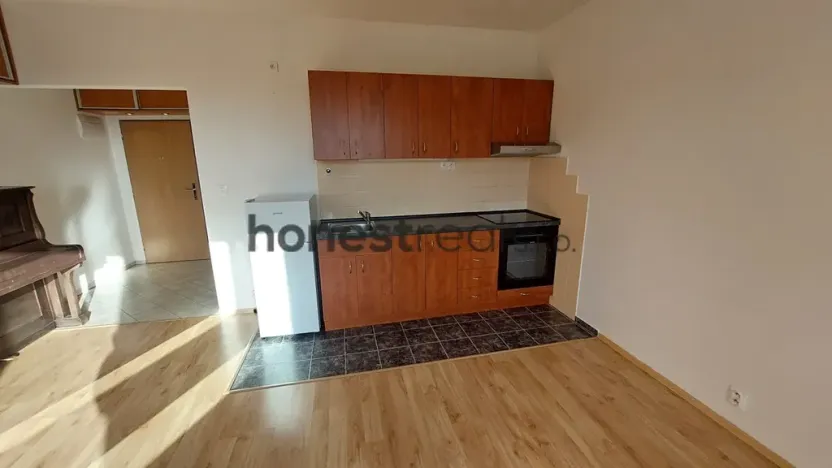 Pronájem bytu 1+kk, Brno, Nadační, 36 m2