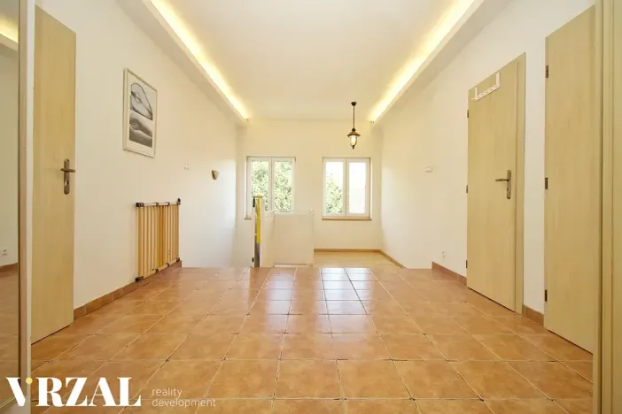 Prodej vícegeneračního domu, Tursko, Ke Statkům, 189 m2