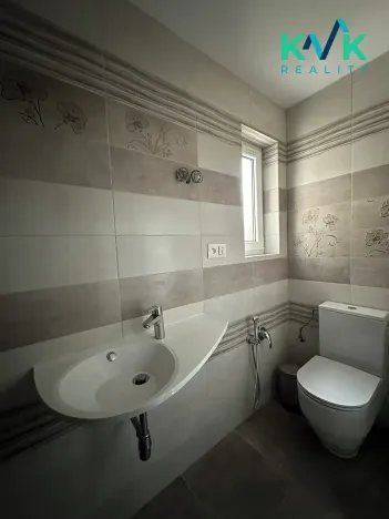 Prodej rodinného domu, Nová Role, 270 m2