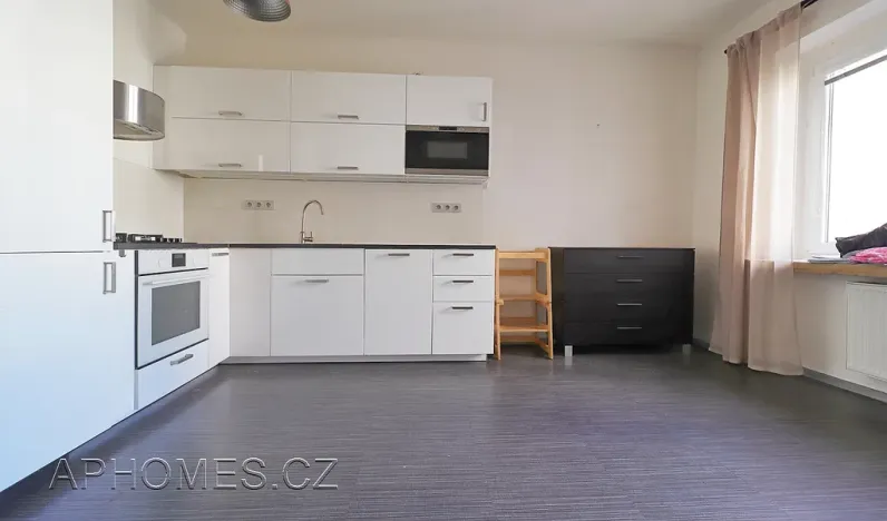 Pronájem bytu 2+1, Praha - Žižkov, Biskupcova, 80 m2