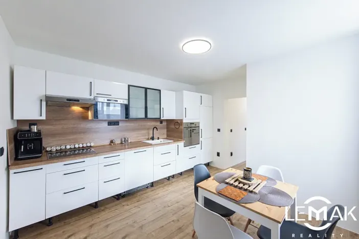 Prodej bytu 2+1, Příkazy, 56 m2