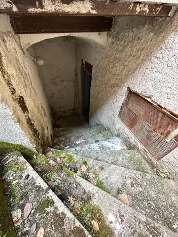 Prodej garáže, Karlovy Vary, Svahová, 100 m2