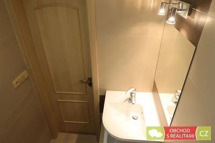 Pronájem bytu 2+kk, Praha, Ctěnická, 39 m2