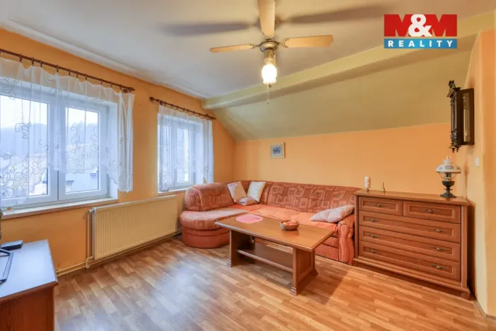 Prodej činžovního domu, Bečov nad Teplou, Nádražní, 219 m2