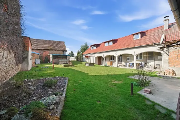 Prodej vícegeneračního domu, Hvozd, 216 m2