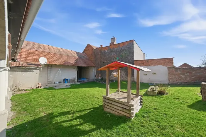 Prodej vícegeneračního domu, Hvozd, 216 m2