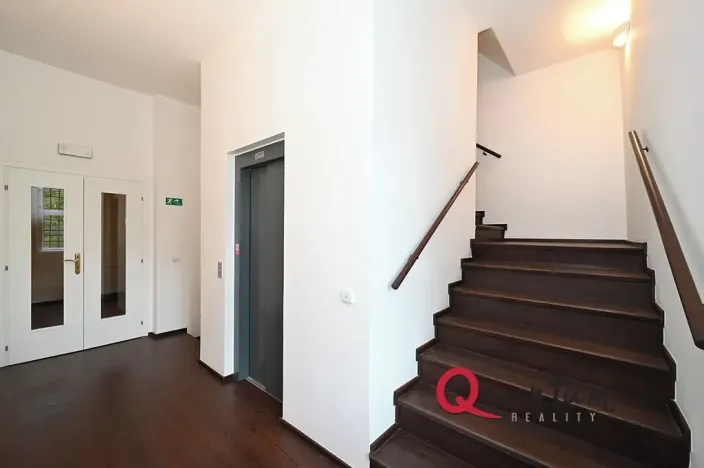 Pronájem bytu 1+kk, Praha - Smíchov, U Pernikářky, 23 m2