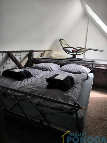 Pronájem bytu 2+kk, Holice, Hradecká, 54 m2