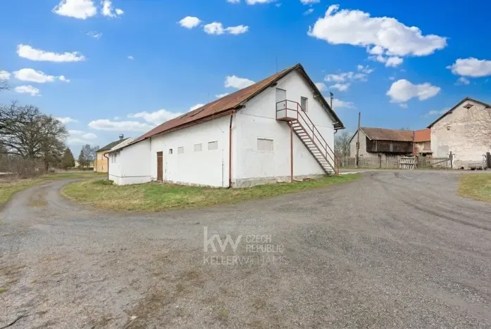 Prodej obchodního prostoru, Milíkov, 420 m2