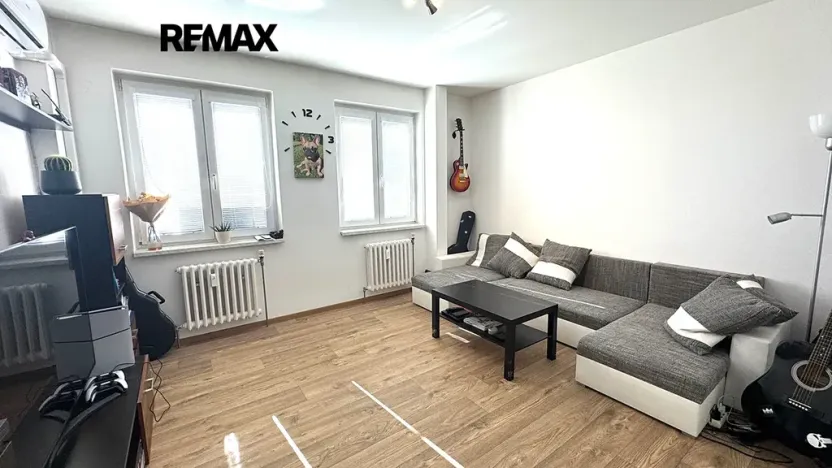 Pronájem bytu 2+kk, Břeclav, Nádražní, 43 m2