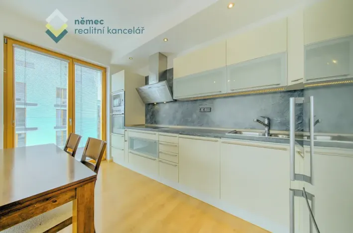 Pronájem bytu 3+kk, Praha - Hrdlořezy, V třešňovce, 109 m2