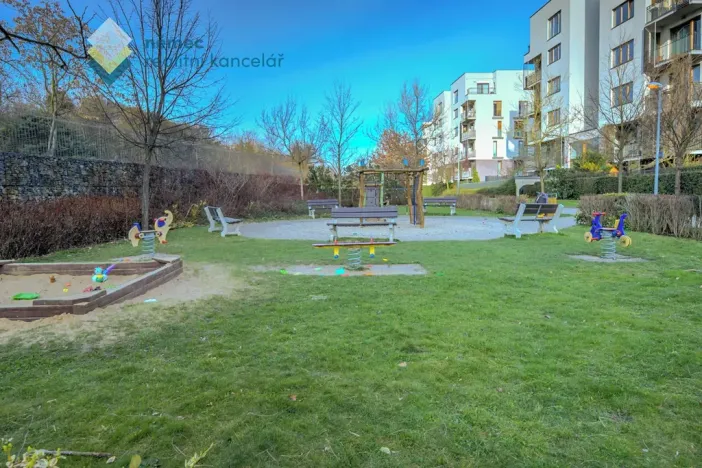 Pronájem bytu 3+kk, Praha - Hrdlořezy, V třešňovce, 109 m2