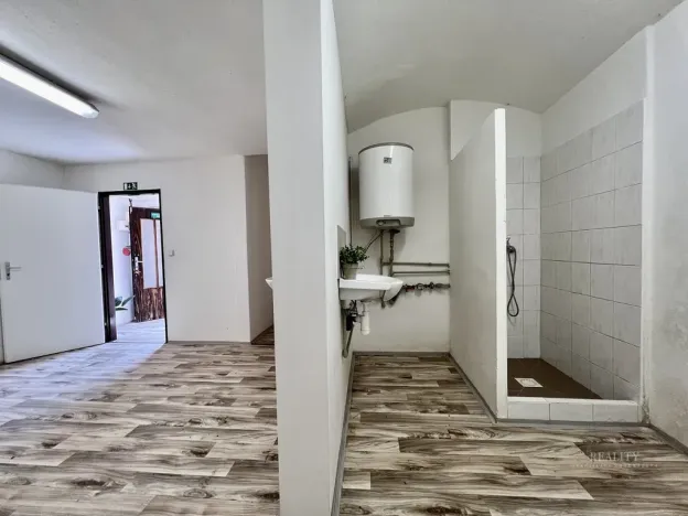 Prodej skladu, Libáň, T. G. Masaryka, 616 m2