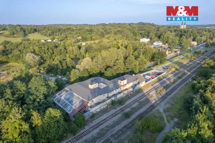 Pronájem výrobních prostor, Orlová - Poruba, Nádražní, 821 m2