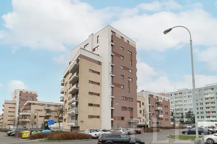 Pronájem bytu 1+kk, Praha - Kamýk, Freiwaldova, 43 m2