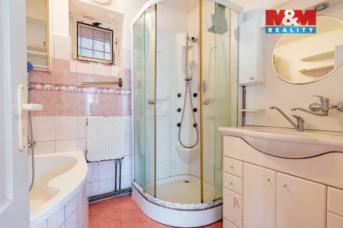 Prodej rodinného domu, Višňová, 350 m2