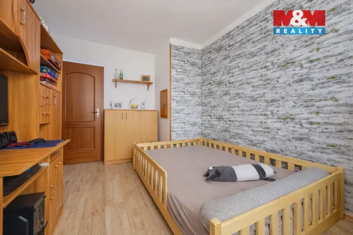 Prodej bytu 4+1, Litoměřice - Pokratice, Ladova, 77 m2