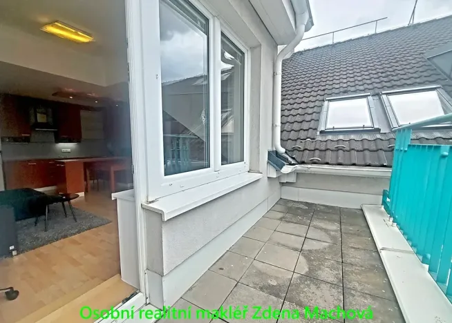 Pronájem bytu 2+kk, Praha - Strašnice, Gutova, 48 m2