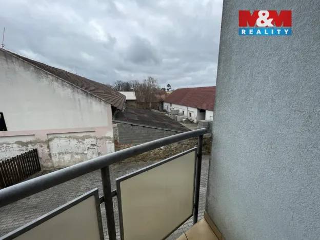 Pronájem bytu 1+kk, Praha, Ve žlíbku, 43 m2