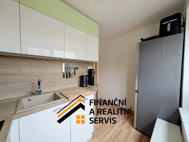 Prodej bytu 2+1, Milovice, Spojovací, 45 m2