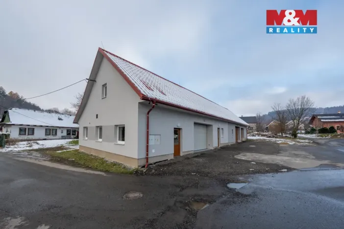 Pronájem skladu, Zubří, U Traktorky, 129 m2