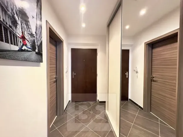 Pronájem bytu 2+kk, Praha - Horní Měcholupy, Modenská, 57 m2