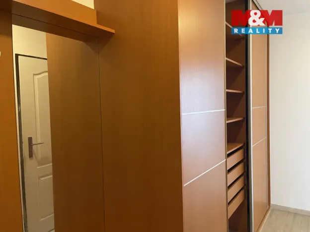 Pronájem bytu 2+kk, Praha - Horní Měcholupy, Boloňská, 43 m2