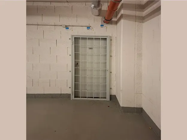 Pronájem garážového stání, Praha - Michle, Krnkova, 13 m2