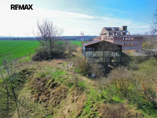 Prodej komerčního pozemku, Všestudy, 42524 m2