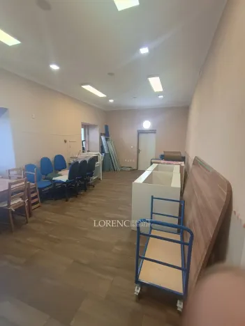 Pronájem obchodního prostoru, Veselí nad Moravou, tř. Masarykova, 33 m2