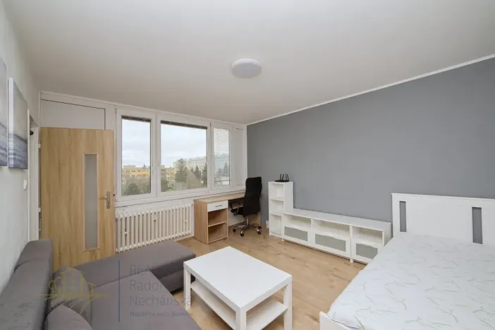 Pronájem bytu 1+1, Praha - Střížkov, Varnsdorfská, 26 m2