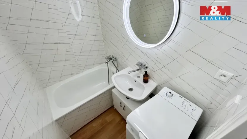 Pronájem bytu 2+kk, Praha - Bohnice, Poznaňská, 42 m2