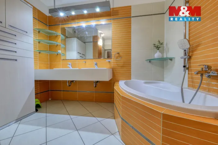 Prodej rodinného domu, Město Touškov, Mírová, 220 m2